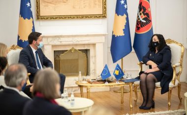 Osmani takohet me vëzhguesit e BE-së, ankohet për ndërhyrjen e Serbisë në zgjedhje