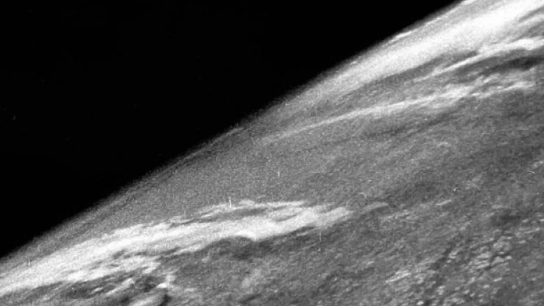 Fotografia e parë e Tokës është marrë nga hapësira 75 vjet më parë