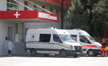 Humbin jetën tre persona nga coronavirusi në Shqipëri, konfirmohen 466 raste të reja
