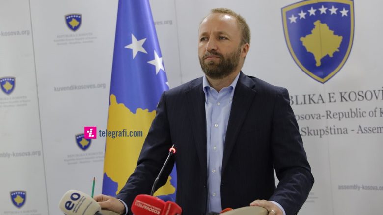 Tahiri: Qeveria ta rishqyrtoj vendimin për gazsjellësin, refuzimi i bën dëm Kosovës