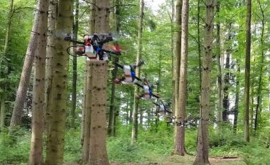 Inteligjenca Artificiale lejon që dronët të fluturojnë me shpejtësi të madhe në mjedise të panjohura
