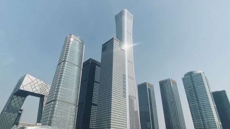 Kina kufizon ndërtimin e ‘ndërtesave super të larta’