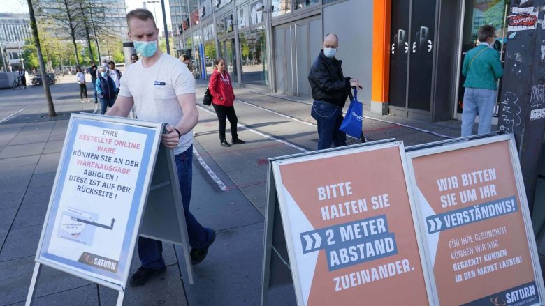 Rriten infektimet, kërkohet reduktimi i kontakteve në Gjermani