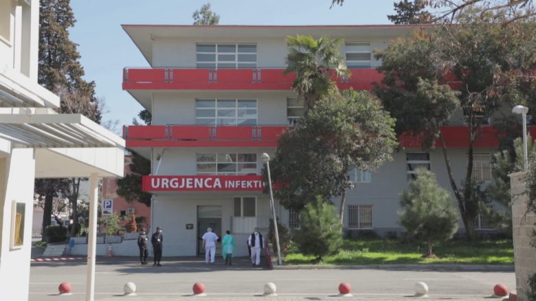 I kishte vjedhur paratë pacientit të vdekur, dënohet infermierja në Tiranë