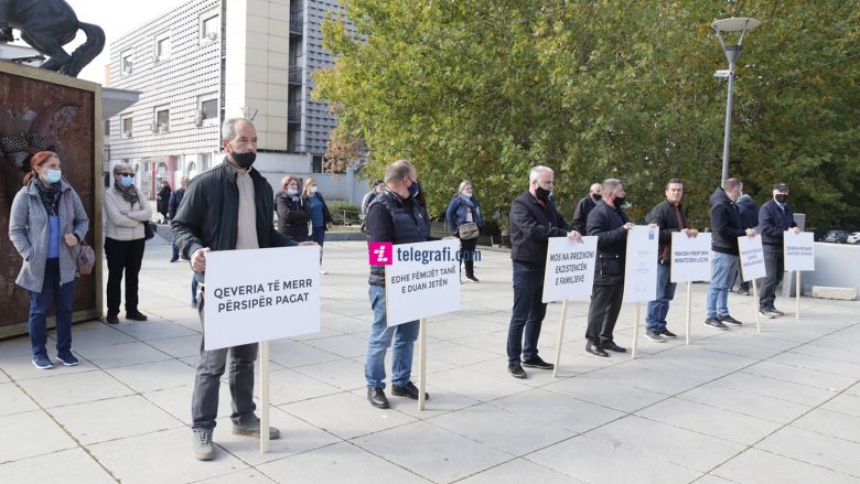 Sërish protestojnë punëtorët e Lotarisë së Kosovës, kërkojnë ndryshimin e Ligjit dhe marrjen e pagave