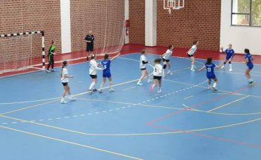 Fitojnë Prishtina e Vushtrria, barazon Kastrioti në konkurrencën e femrave në hendboll