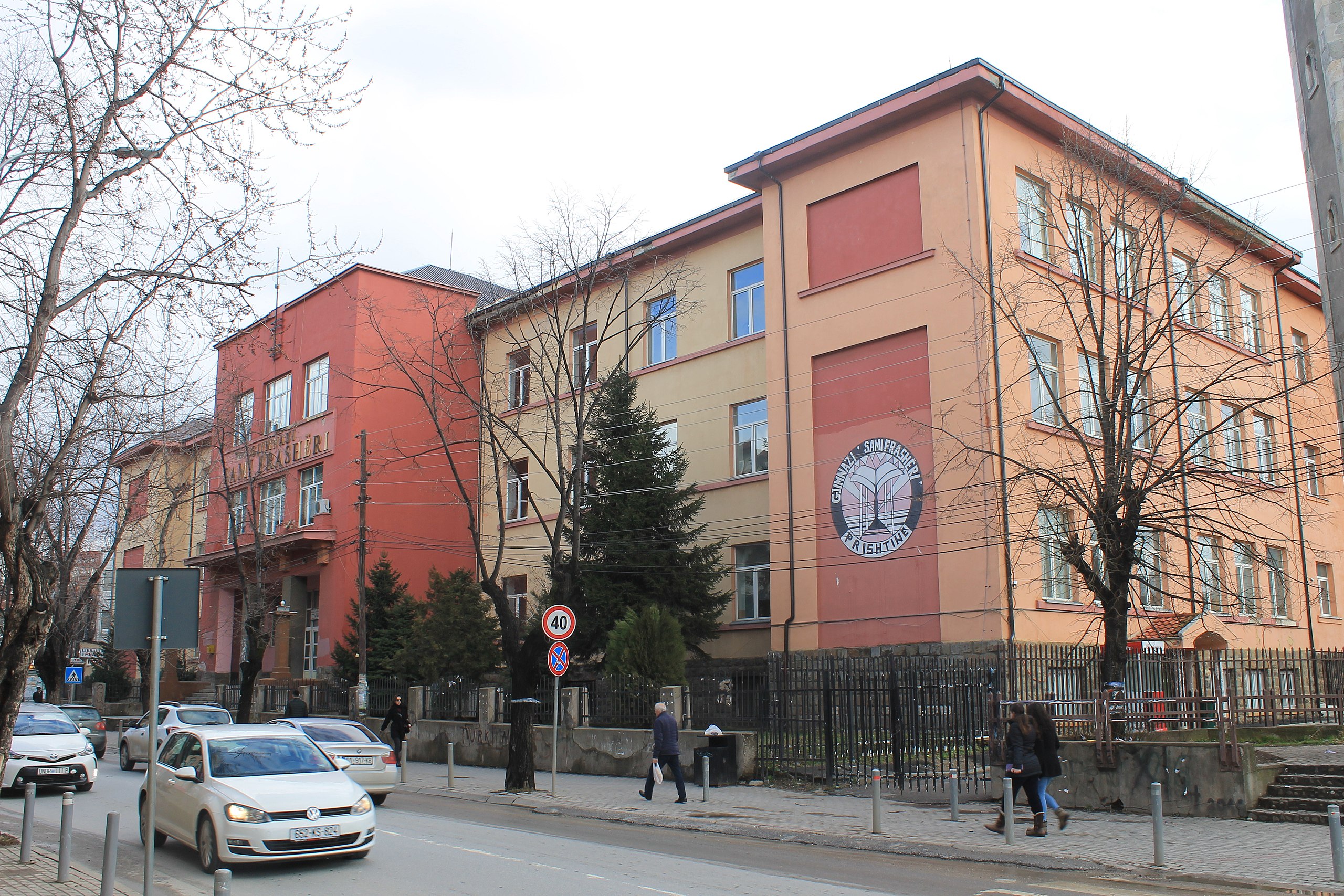 Bojkotimi i mësimit në “Sami Frashëri”, KMDLNJ kërkon nga Komuna e Prishtinës ta zgjidhë problemin