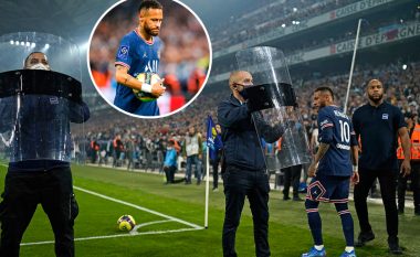 Si të ishte një luftë, Neymar mbrohet me pajisje të policisë në derbin Marseille – PSG nga tifozët vendas