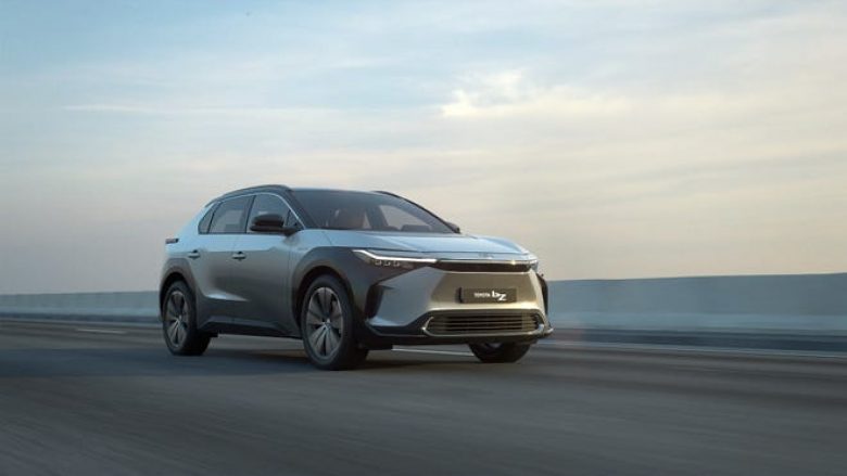 Automjeti elektrik Toyota bZ4X do të mbërrijë në vitin 2022