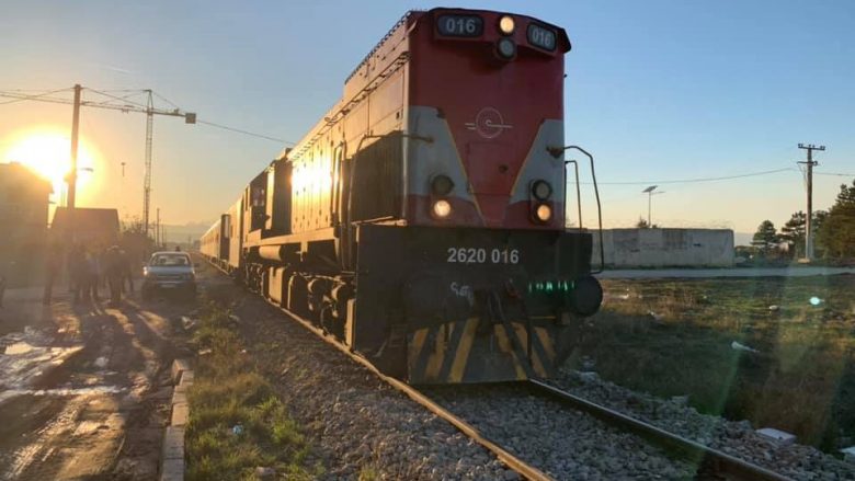 Pezullohet linja hekurudhore Shkup–Tabanoc, s’ka makinistë