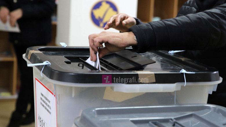 Arrijnë në Kosovë 3.3 milionë fletëvotime për zgjedhjet e 17 tetorit
