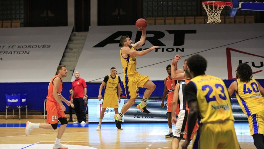 Golden Eagle Ylli ka triumfuar përballë Sigal Prishtinës Telegrafi