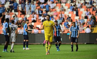 Aro Muric rikthehet në portë për Adanan dhe bën paraqitje të jashtëzakonshme – shtatë gjuajtje të pritura dhe nota më e lartë në ndeshje