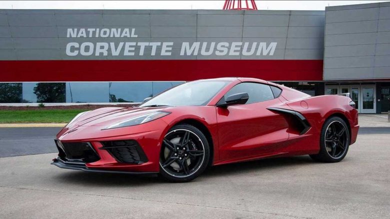Corvette C8 për blerësit në Evropë vjen me motor më të vogël
