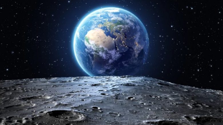 Pretendimet e shkencëtarëve: Në Hënë ka mjaftueshëm oksigjen për tetë miliardë njerëz