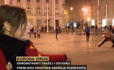 Gazetares së Al Jazeera i rrëmbehet mikrofoni derisa po raportonte live nga protestat në Zagreb