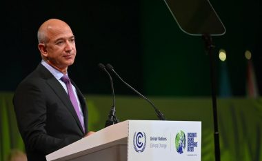 Bezos u ngut që të mos e “kryqëzojnë” si Elon Muskun, premtoi në Glasgow miliarda dollarë për pyllëzimin e Afrikës!