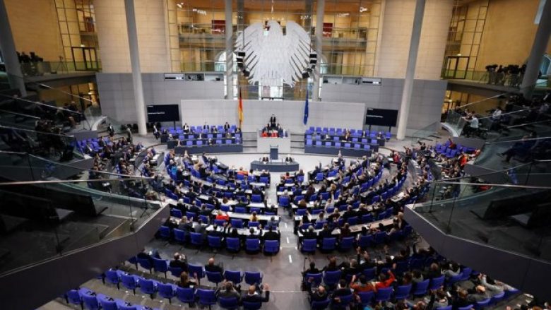 Bundestagu miratoi urgjentisht masa të reja – spitalet para kolapsit