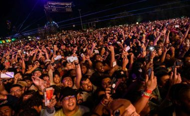 Tragjedia në festivalin “Astroworld” – Travis Scott u akuzua dy herë në të kaluarën për nxitje të incidenteve në koncertet e tij