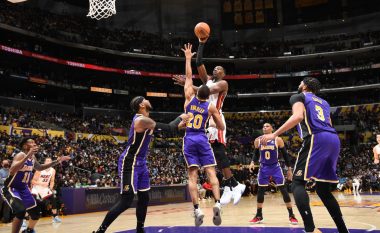 Spektakël në Staples Center, Lakers mposhtin Miamin pas vazhdimeve