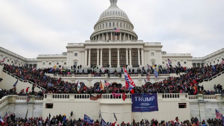 Refuzohet kërkesa e Trumpit për të bllokuar dokumentet për 6 janarin