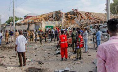 Tetë të vdekur dhe 13 fëmijë të plagosur nga shpërthimi i bombës pranë shkollës në Somali