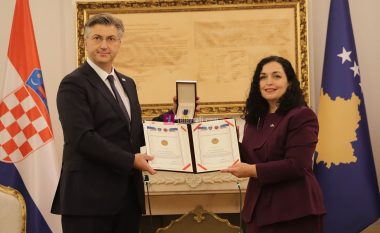 Osmani dekoron me Medaljen Presidenciale “Shën Tereza”, kryeministrin kroat dhe spitalin e Sllavonski Brodit