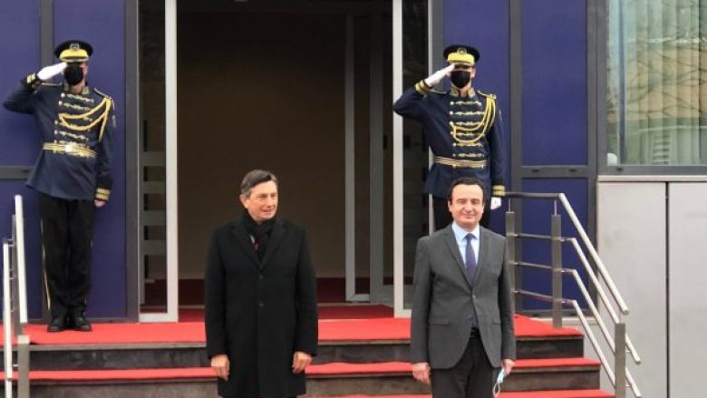 Pas takimit me Osmanin, presidenti slloven takohet me Kurtin