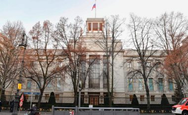 Rusia nuk lejon kryerjen e autopsisë pas vdekjes - diplomati rus raportohet se ishte spiun në Berlin