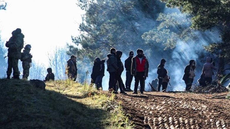 BE: Kemi bërë përparim në krizën e emigrantëve në kufirin polak