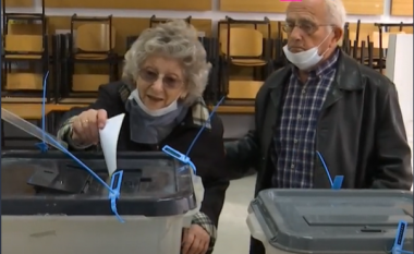 Mesazhi i 85 vjeçares që doli për të votuar në Prishtinë: Kur ke dëshirë, ke edhe forcë