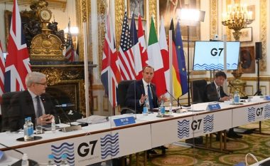 Mbretëria e Bashkuar thërret takimin urgjent të ministrave të shëndetësisë të G7 për të diskutuar rreth variantit Omicron