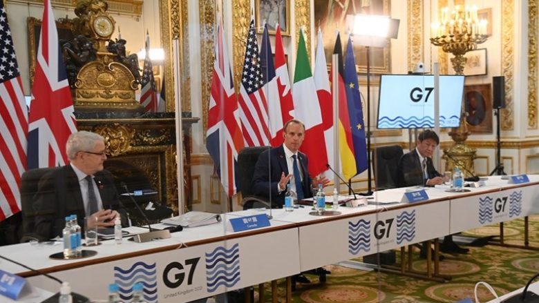 Mbretëria e Bashkuar thërret takimin urgjent të ministrave të shëndetësisë të G7 për të diskutuar rreth variantit Omicron