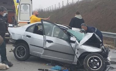 3 pjesëtarë të familjes shqiptare vdesin në një aksident në Greqi, shpëton i mituri