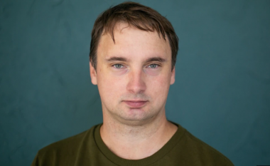Vazhdon shtypja e medieve në Bjellorusi, arrestohet gazetari i pavarur Andrey Kuznechyk