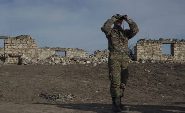 Vriten shtatë pjesëtarë të shërbimit të Azerbajxhanit në përleshjet kufitare me Armeninë