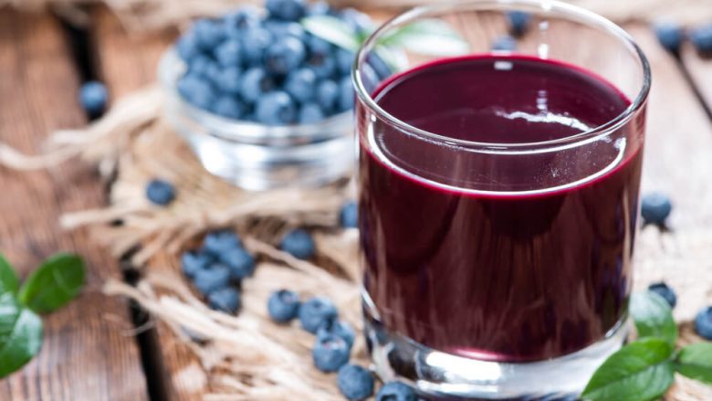 Pirja e këtij lëngu të shijshëm frutash mund të ulë rrezikun e kancerit të lëkurës
