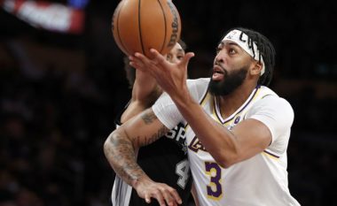Befasohen Warriors, triumfojnë Lakers – rezultatet e të gjitha takimeve në NBA