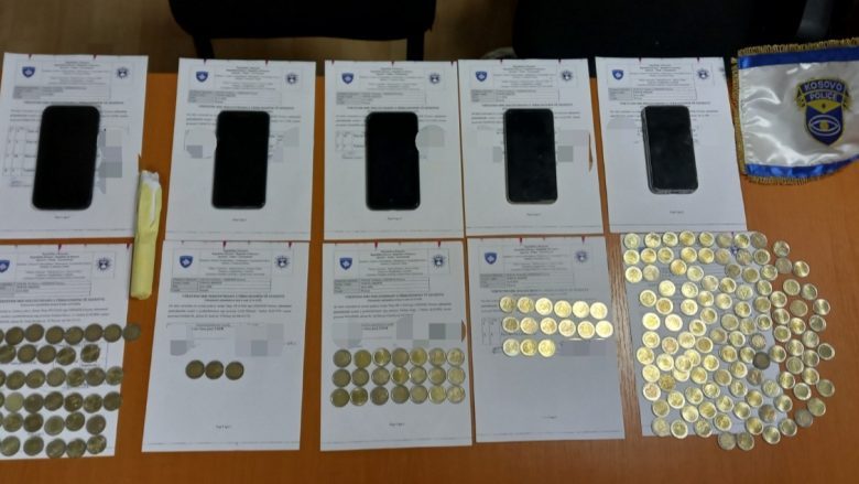 Gjykata u cakton një muaj paraburgim kamarierëve nga Prizreni, jep detaje se si i futën në qarkullim monedhat e falsifikuara 