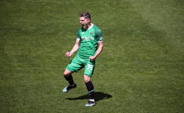 Gol i jashtëzakonshëm nga distanca i Florent Muslijës, i siguron një pikë në fund Hannoverit