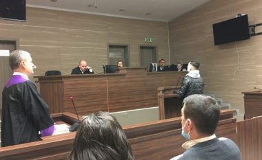 Dëshmitari thotë në gjykatë se pa ndonjë arsye ia kishin vrarë vëllain 17 vjeçar në Prishtinë