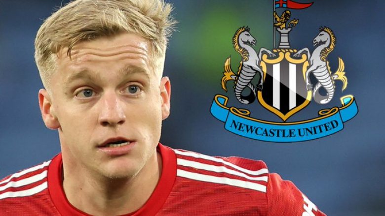 Van de Beek gjithnjë e më afër kalimit te Newcastle