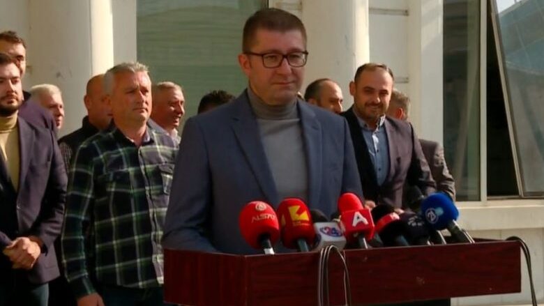 Mickoski: Nëse Zaev deri ora 14:00 nuk dorëzon dorëheqjen, do të fillojmë procedurat për votë-besimin