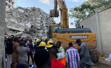Të paktën katër persona kanë vdekur pas shembjes së ndërtesës në Nigeri