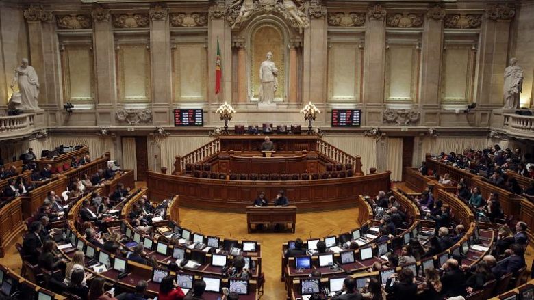 Parlamenti i Portugalisë miraton projektligjin e rishikuar që legalizon eutanazinë