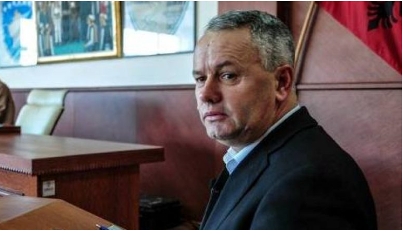 Pas arrestimit të djalit të tij për manipulim me vota, reagon kryetari i Junikut, Agron Kuçi