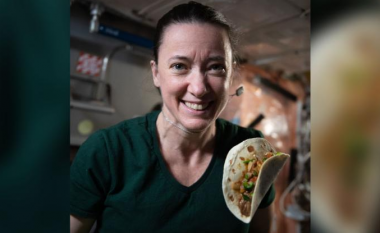 Astronautët kultivuan speca djegës në hapësirë – festuan duke gatuar ‘taco hapësinore’
