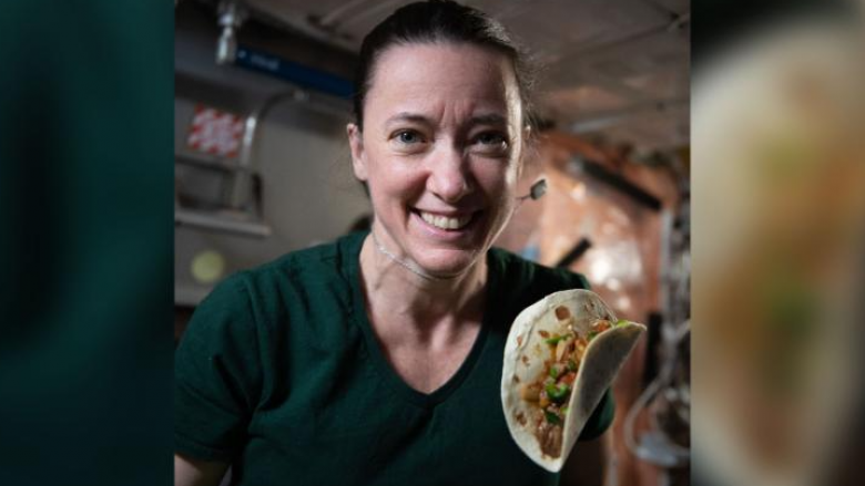 Astronautët kultivuan speca djegës në hapësirë – festuan duke gatuar ‘taco hapësinore’