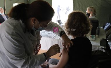 Vaksinimi pa termine dhe ekipet mobile në qendra tregtare, vendimet e MSH-së për të nxitur qytetarët të imunizohen