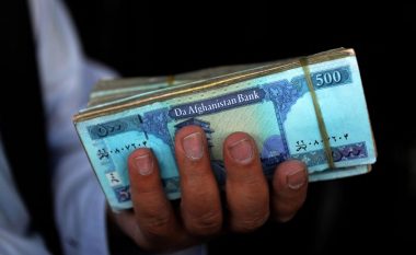 Talebanët ndalojnë përdorimin e valutave të huaja në Afganistan